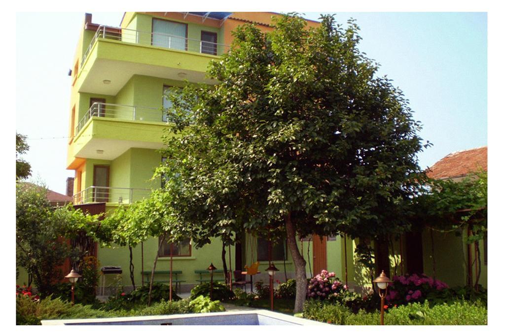 Guest House Yavorov Chernomorets Exterior foto