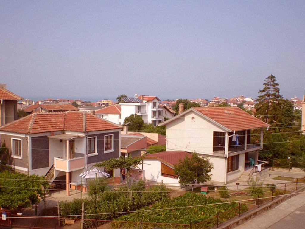 Guest House Yavorov Chernomorets Exterior foto